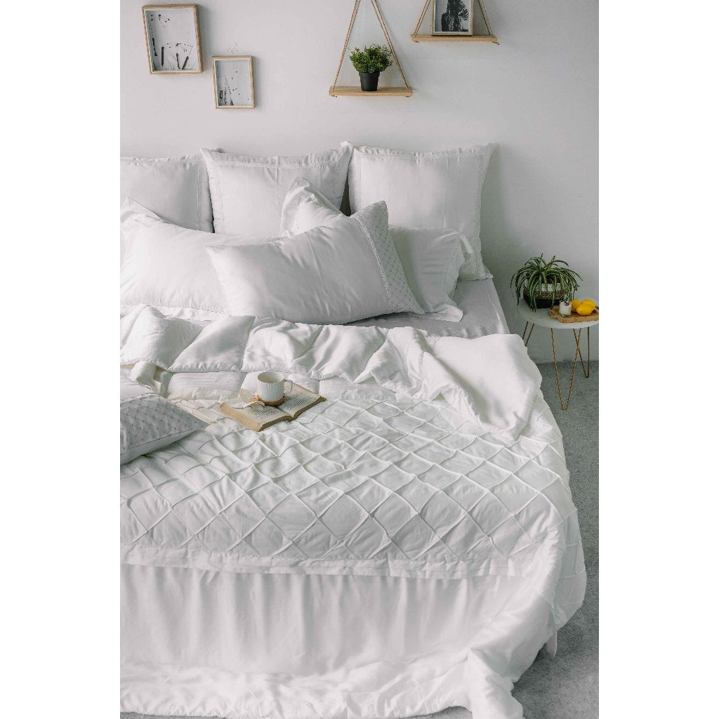 Parisian Luxe (Embro)